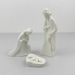 Mikasa Holy Night Nativity Set 3 Piece Porcelain Figurines Gold Trim Christmas